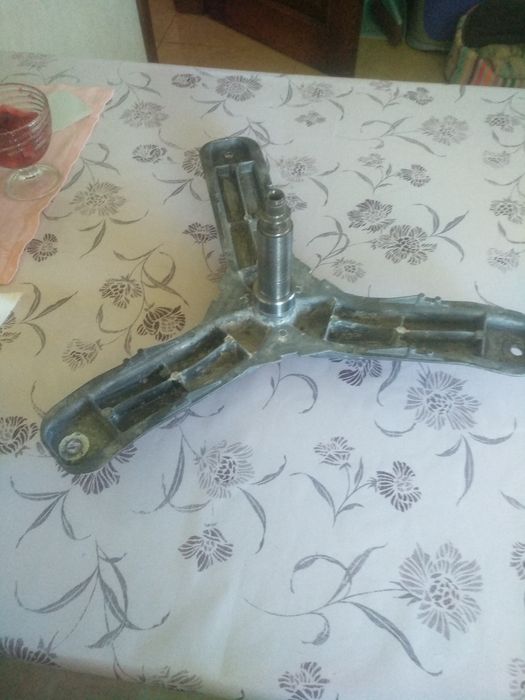 Хрестовина від стіралки БОШ