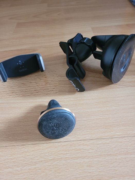 Uchwyty magnetyczne do telefonów