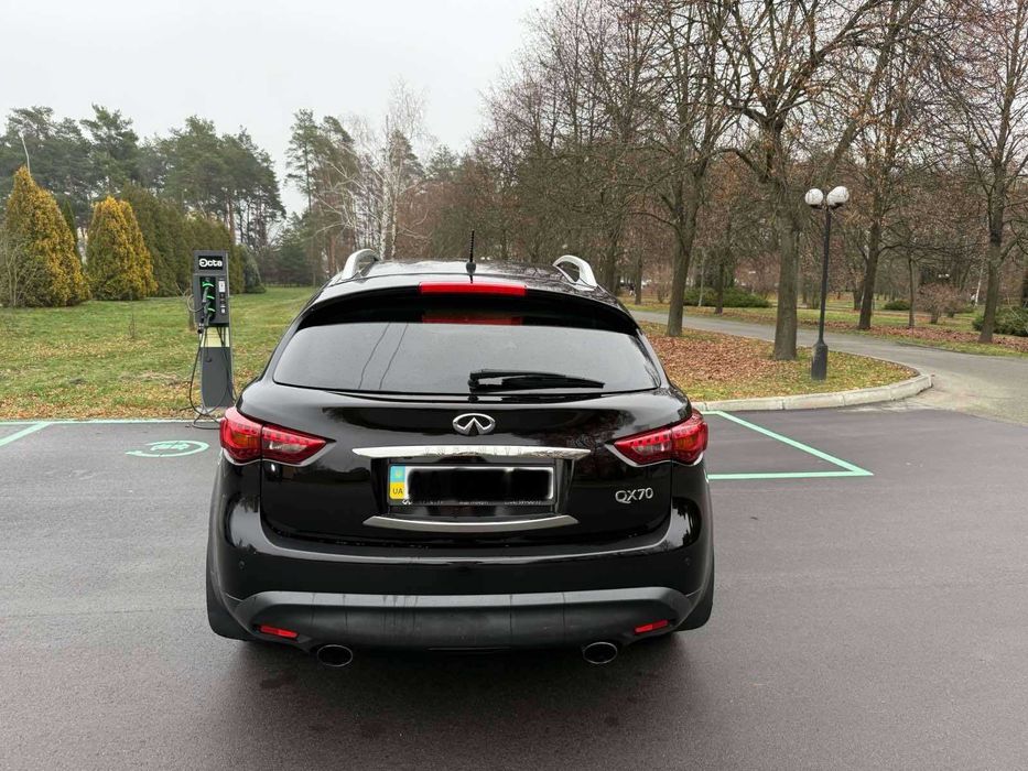 Infiniti QX70 2015