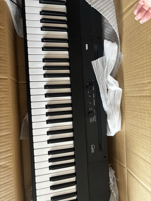 Keyboard KORG stan idealny