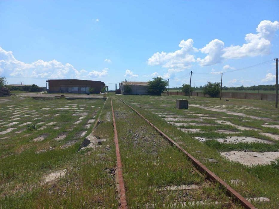 Пропонуємо до продажу Бази  з власними ЖД шляхами