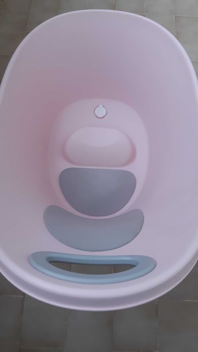 Banheira com encosto e antideslizante