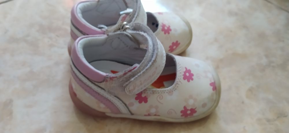 Туфли для девочки Chicco 19 размер