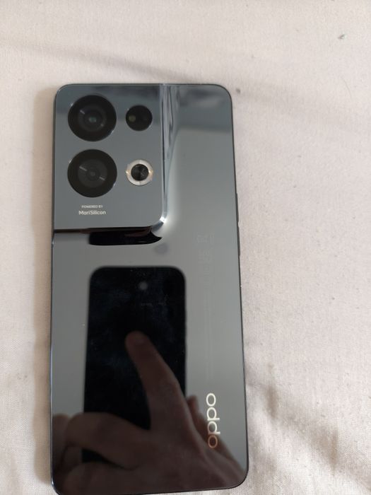 OPPO Reno8 Pro 5G – 8 GB RAM / 256 GB – Excelente Estado