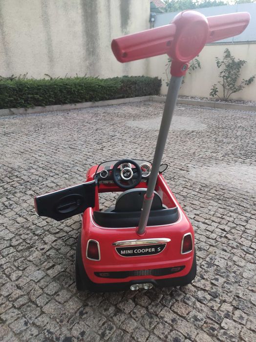 Mini Cooper S a pedais para criança