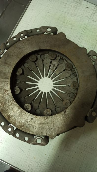 Корзина зчеплення Ford