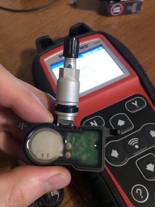 Датчики давления шин TPMS Датчики тиску шин