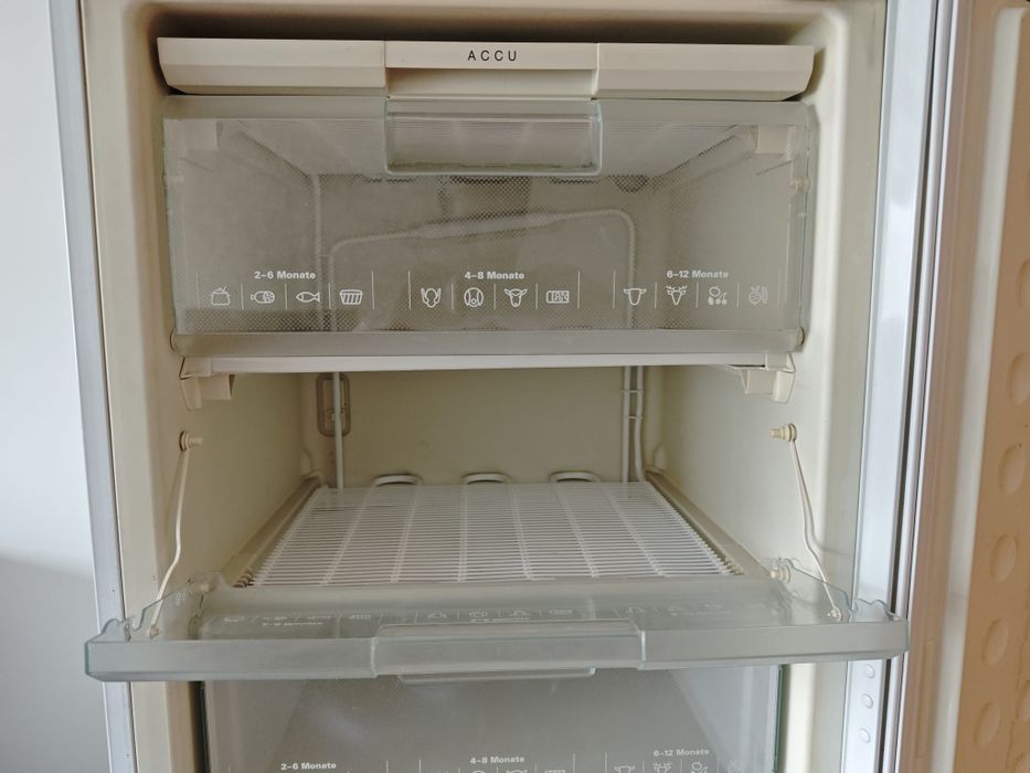 Arca congeladora marca SIEMENS