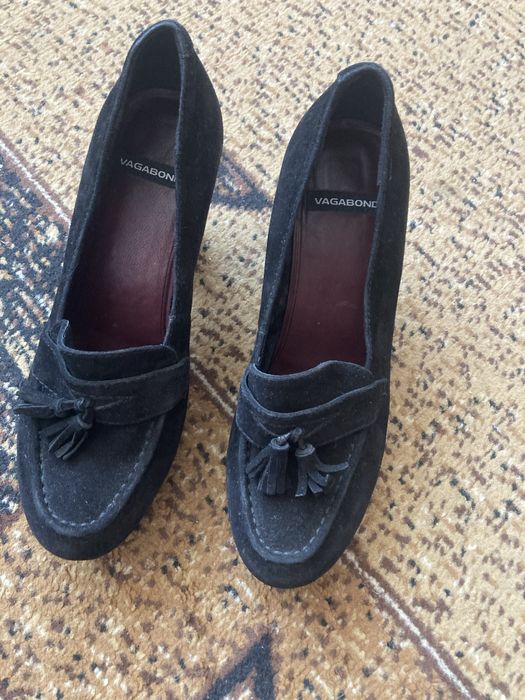 Замшеві чорні туфлі