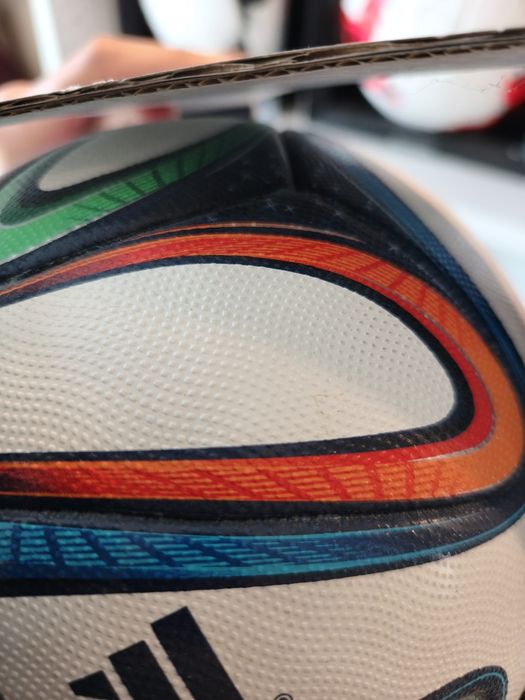 Piłka meczowa brazuca