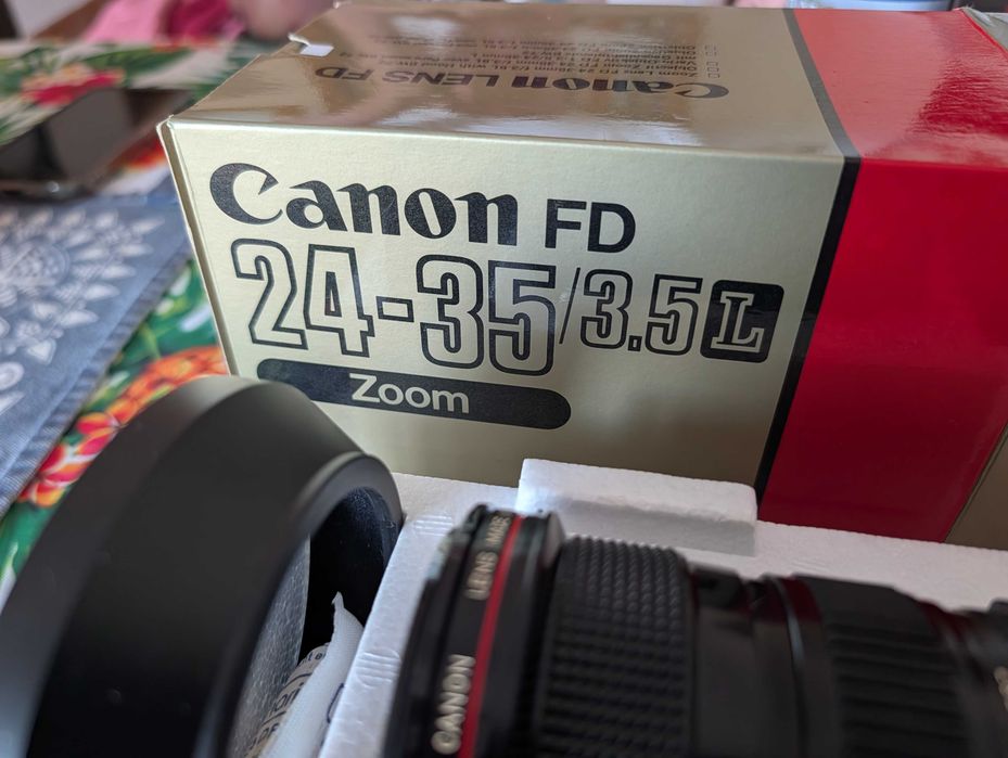 Canon FD 20-35mm f/3.5