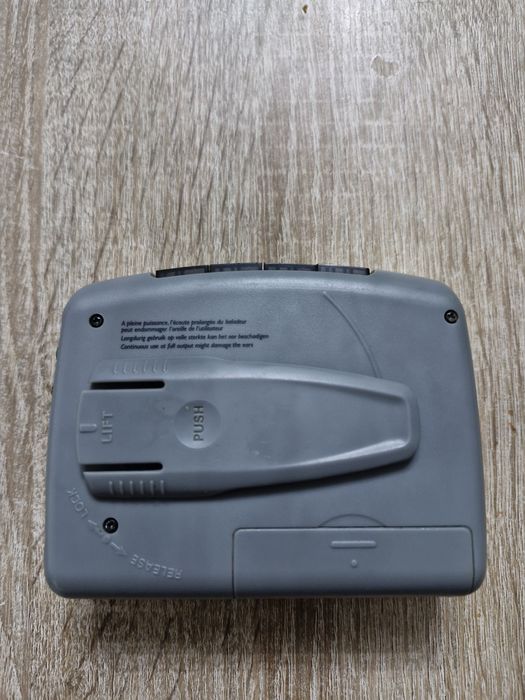Philips AQ6495 Walkman Dynamic Bass  Boost
