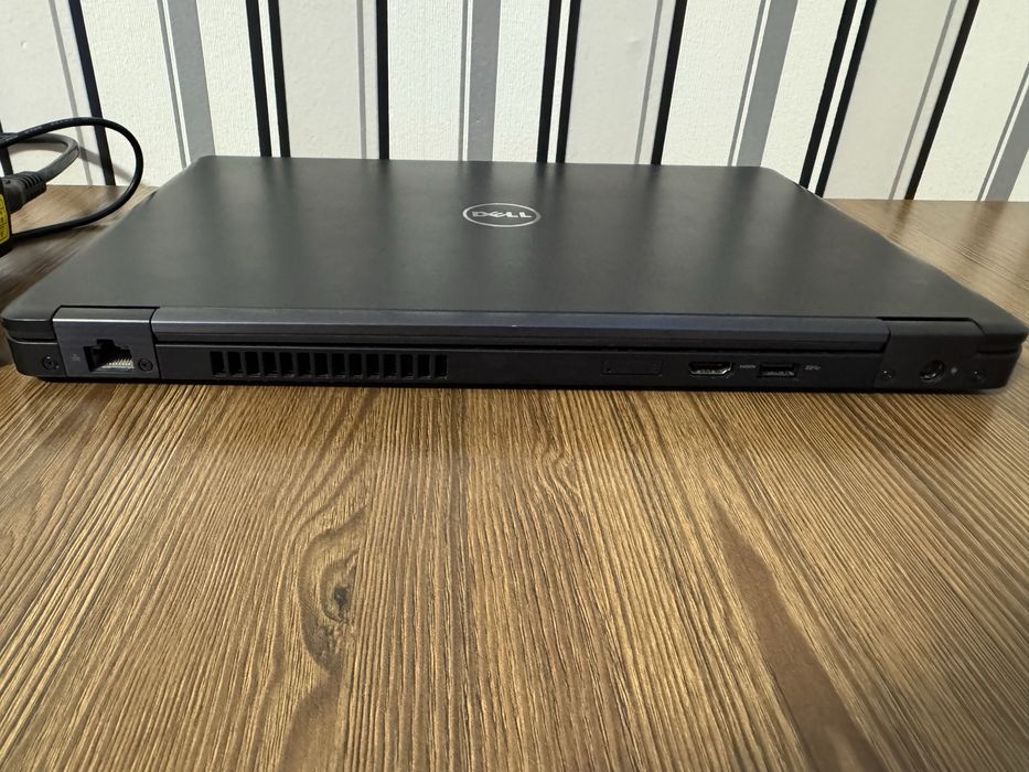 Dell Latitude 5480. Full HD. ddr4. Intel Core 5-7440HQ, 3500 MHz 45W