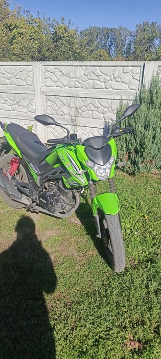 Продам мотоцикл Spark