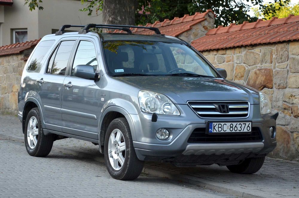 Honda CR-V II Automat 4x4 2.0 LPG (Hak, koła letnie + zimowe)
