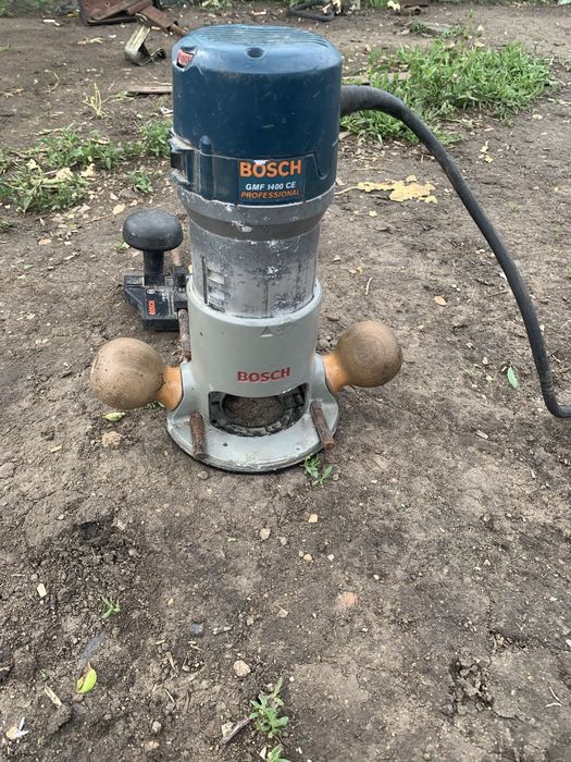 Продам ручной електрический фрейзер Bosch GMF 1400 CE Professional