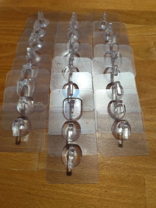 Продаються гачки у ванну кімнату.