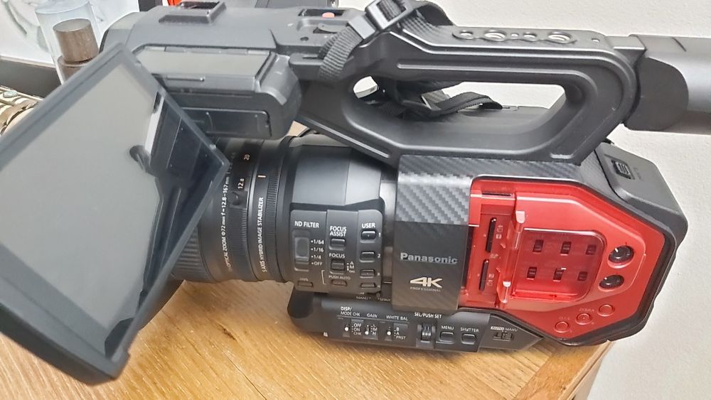 PANASONIC AG-DVX200 4K lente Leica 13X F/2.8-4.5