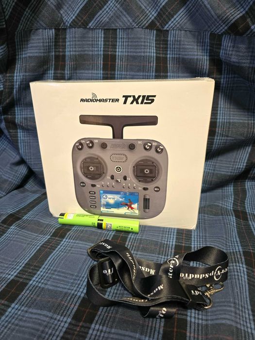 Новий Radiomaster TX15 ERLS блакитний FCC 2.4 та 915 Кейс+18650 акуми