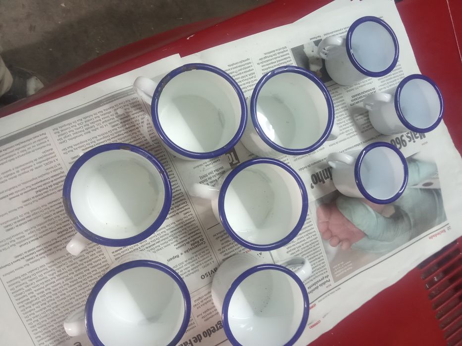 10 canecas em ferro esmalte