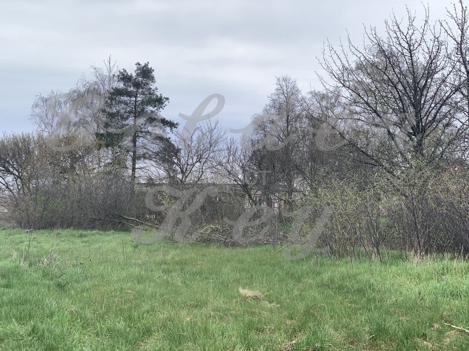 Продам Земельну ДІЛЯНКУ 31 соток, ЦЕНТР, ГАЗ с.Іванків