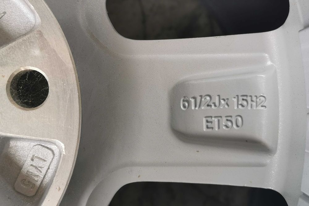 Felga aluminiowa 6,5x15 VW Caddy Golf 5x112 ET50 nowa