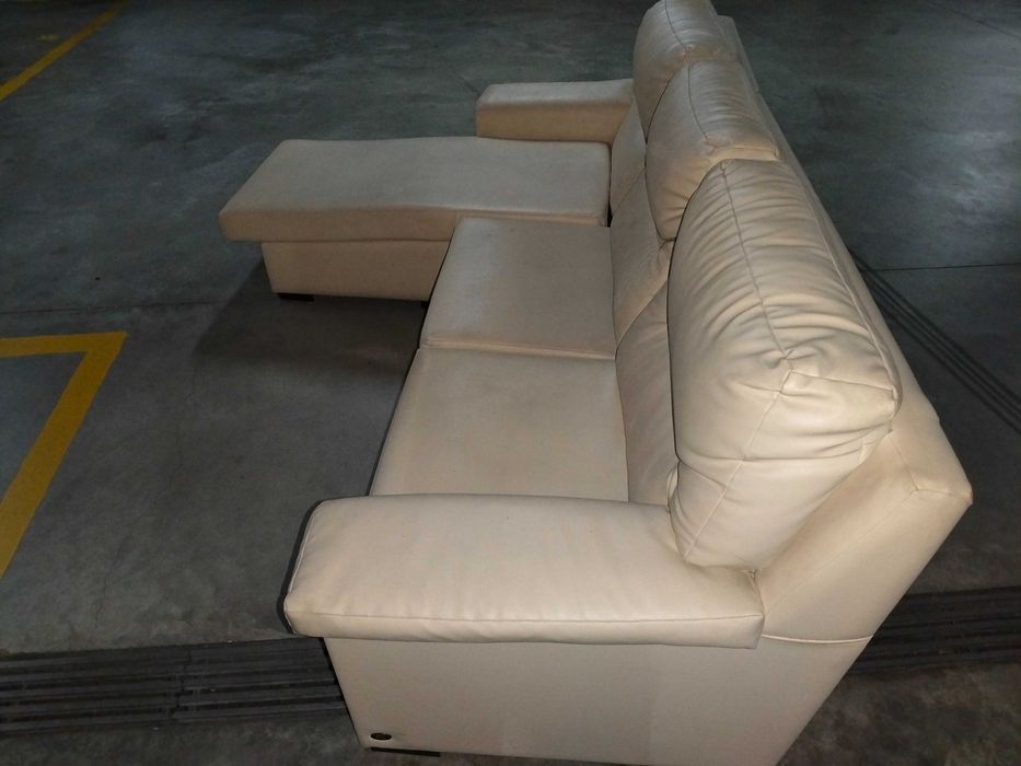 Sofá 3 lugares com chaise longue