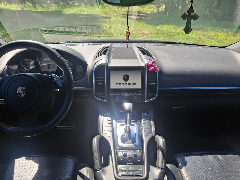Porsche Cayenne офіційний