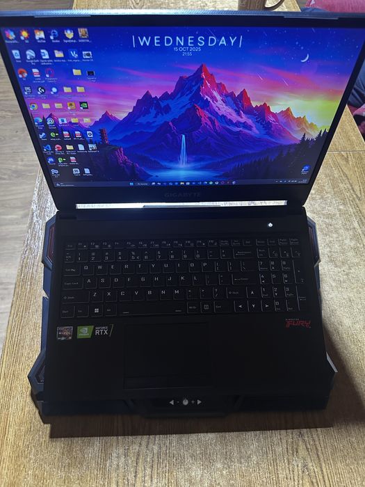 Gigabyte G5 Ryzen 5600 RTX3060 32GB RAM 512 SSD