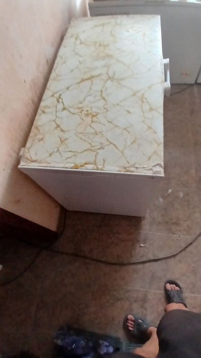 Продам морозильную ларь 371л