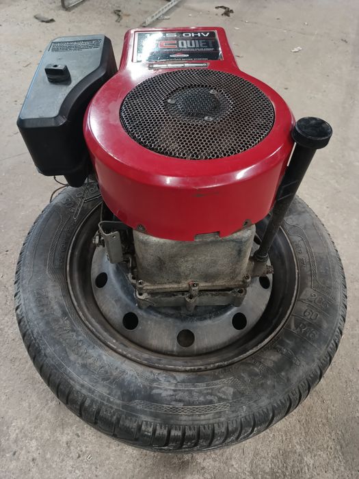 Silnik  Briggs & Stratton 14,5 HP części