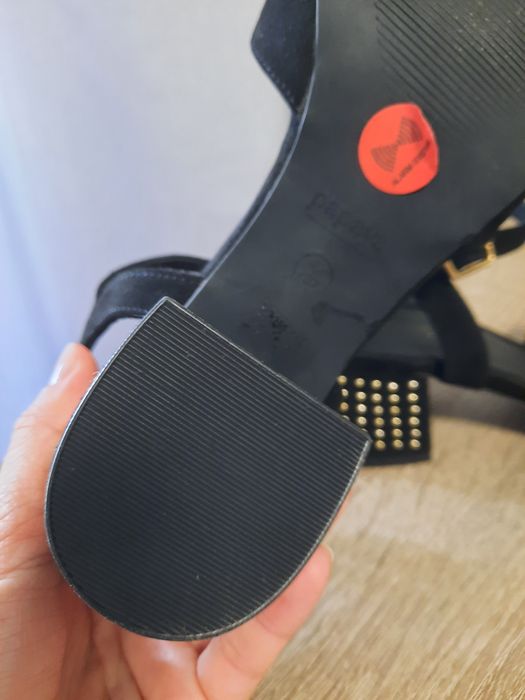 Чорні босоніжки papaya 37р.нові