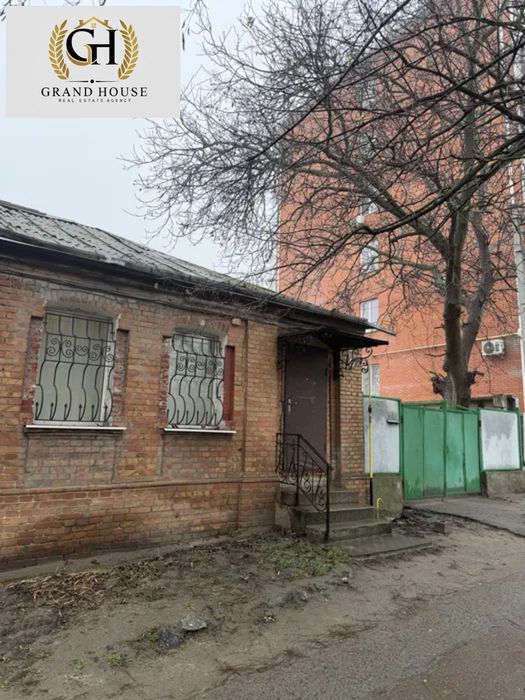 Продам півбудинку на Архангельській