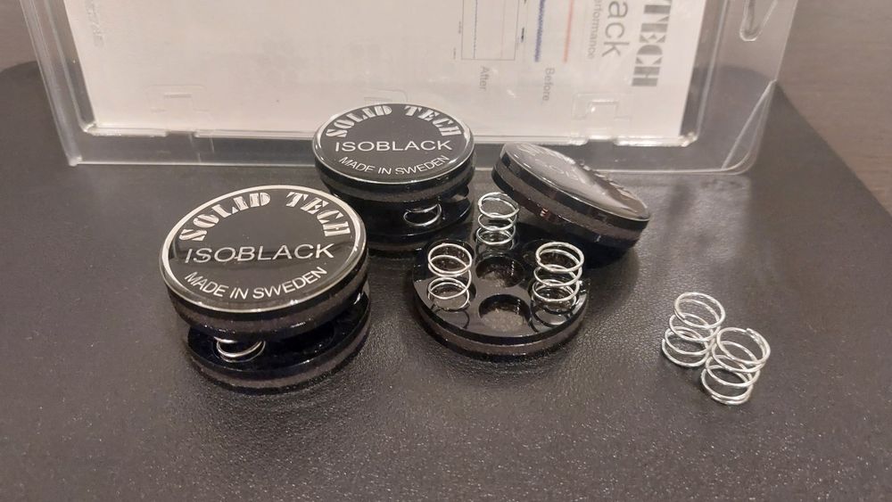Pés de desacoplamento Solid Tech Isoblack