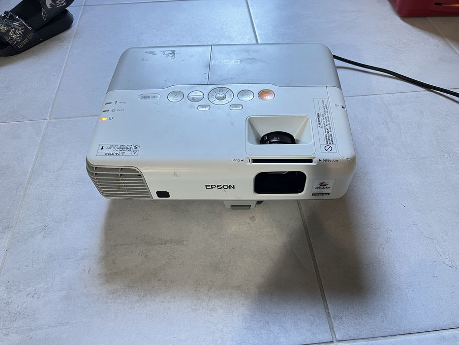 Sprzedam projektor Epson, lampa 95h