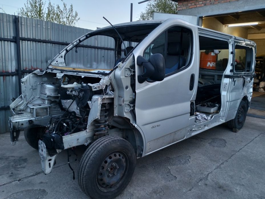 Renault Trafic 2 кузов, двері, ляда, салон