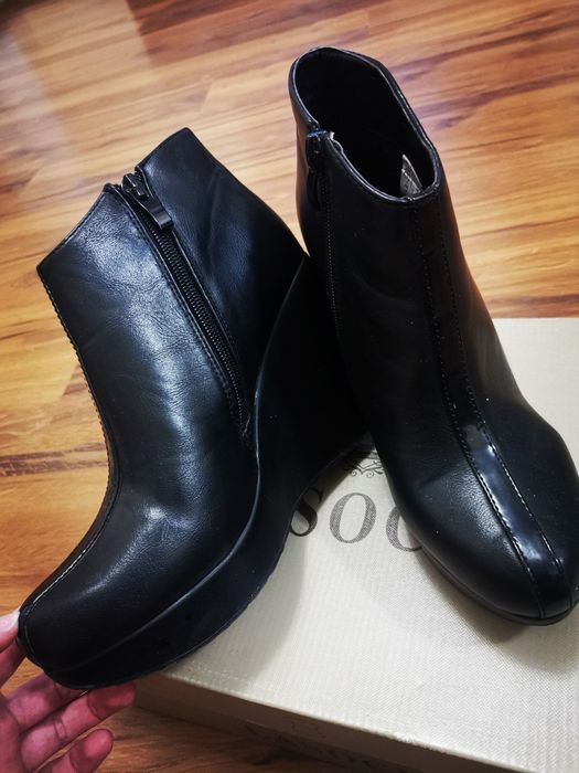 Botki czarne buty na koturnie 37
