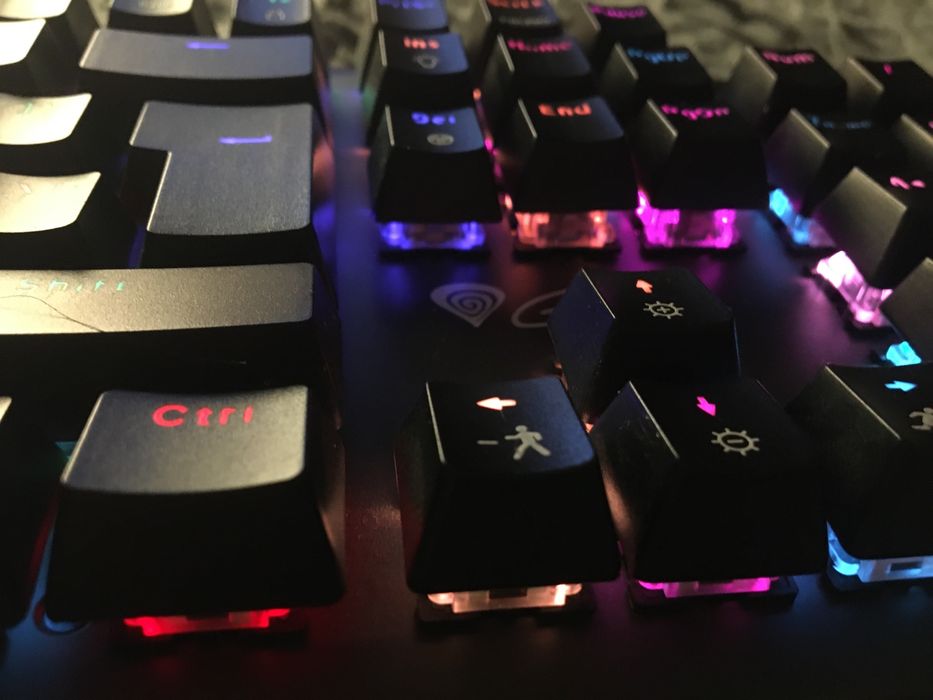 Klawiatura mechaniczna genesis thor300RGB