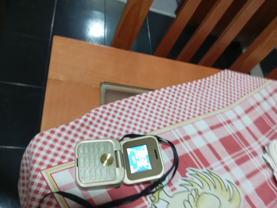 Telemóvel novo nunca utilizado