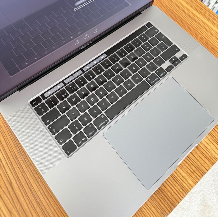 MacBook Pro 16” | 512GB | 16GB