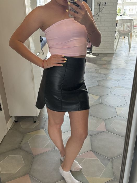 Продам мини юбку размер С, кожзам