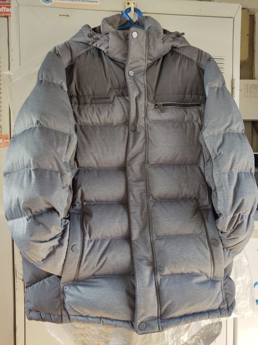 Продам пуховик Black Vinyl