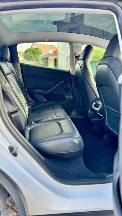 Vendo Tesla Model Y - Único (RWD 2023)