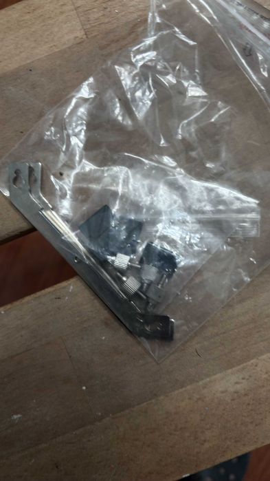 Dissipador / Ventoinha Intel para CPU + acessórios