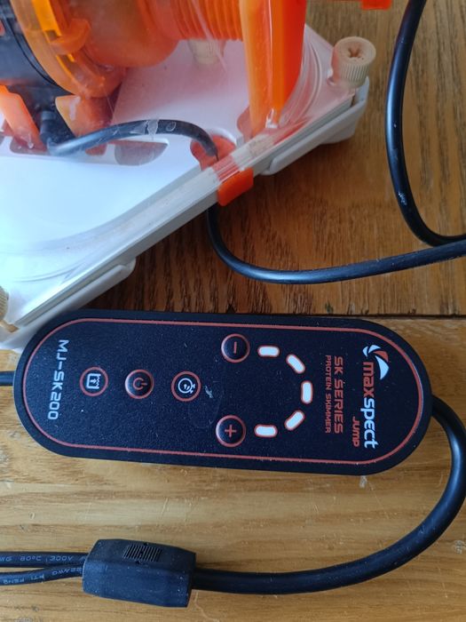 Maxspect Jump MJ-SK200 odpieniacz białek do akwarium morskiego