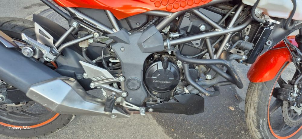 Продам мотоцикл Kawasaki z-250