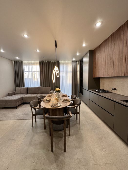 Дуплекс з меблями і технікою/4 кімнати/свій двір/ЖК Львівський Маєток