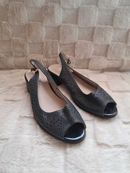 Czarne sandały 38 ażurek buty enplus
