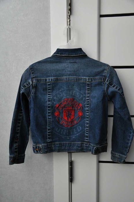 "TRUE RELIGION" джинсовая куртка пиджак джинсовка. р. 5 лет.