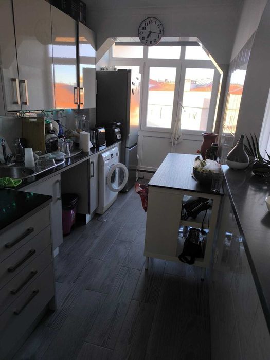 Quarto para arrendar Odivelas rua Júlio Dinis 6